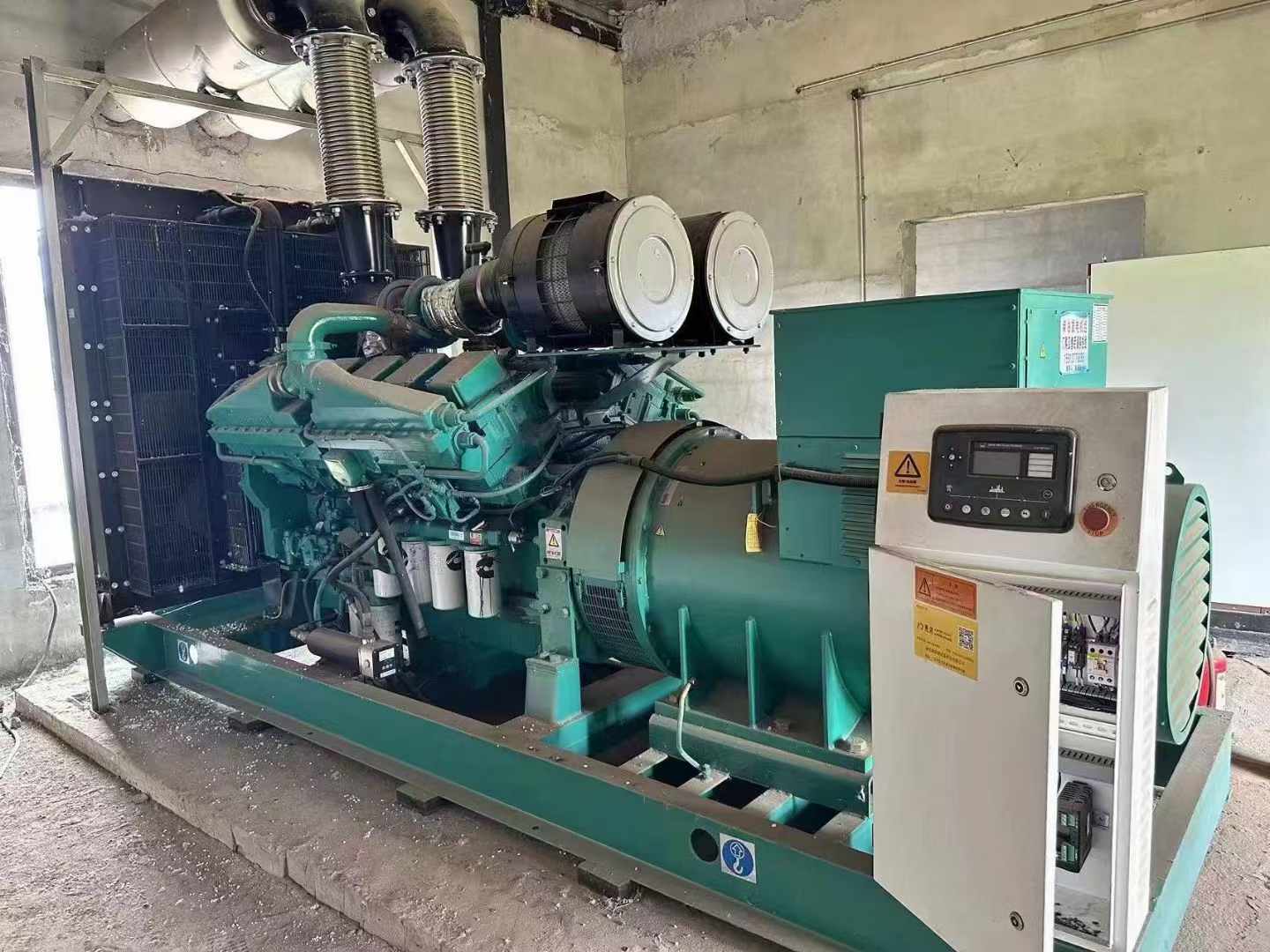 蜀山无功补偿装置的性能评估需要考虑哪些因素？