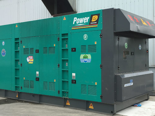 蜀山升级发电机组的过程中需要注意哪些安全事项？