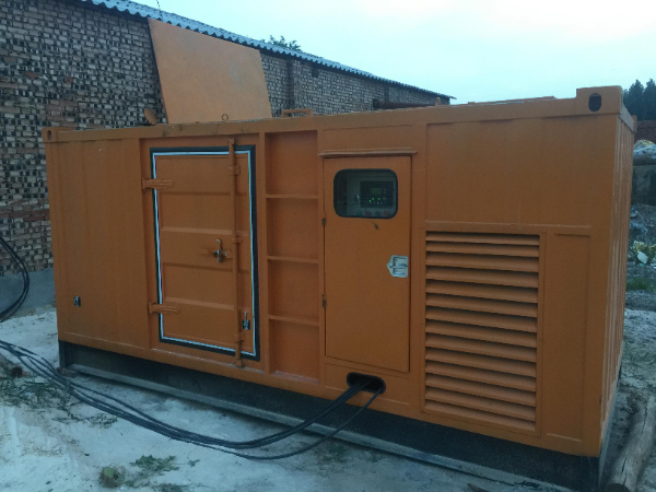 蜀山发电机组长期使用中，电缆线的敷设路径有哪些要求？